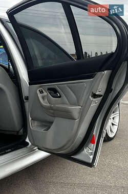 Седан BMW 5 Series 2000 в 