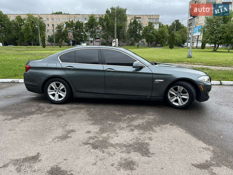 Седан BMW 5 Series 2012 в 