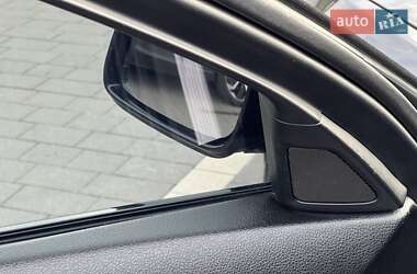 Седан BMW 5 Series 2012 в 