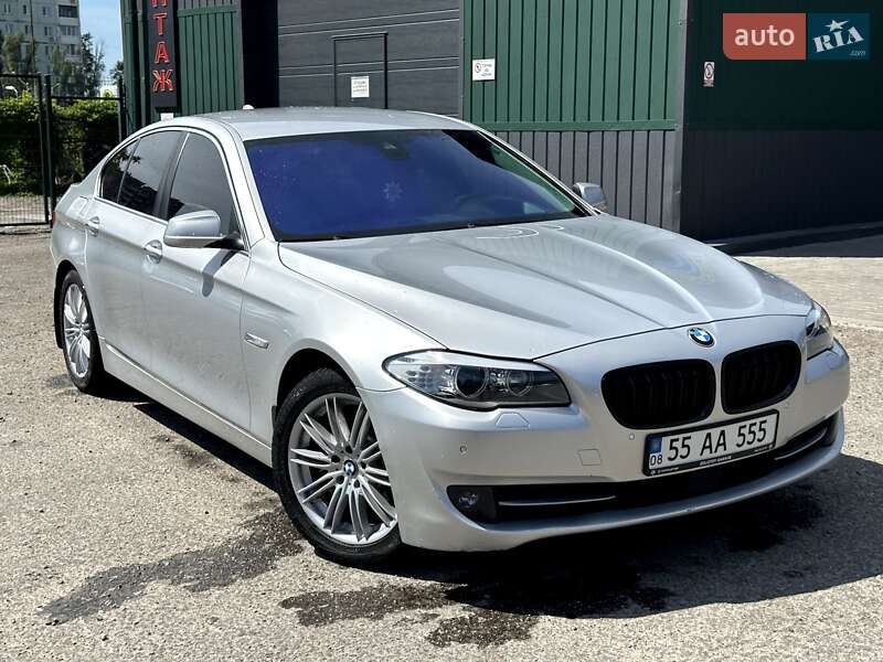 Седан BMW 5 Series 2013 в 