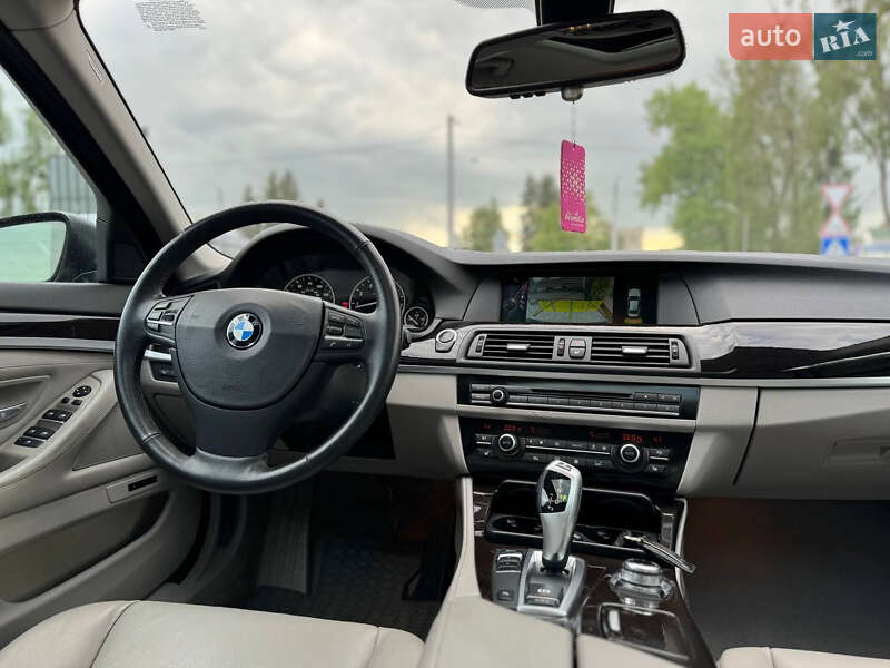 Седан BMW 5 Series 2013 в Львове