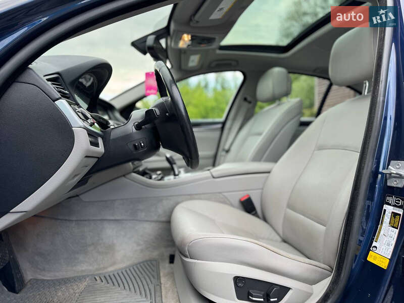 Седан BMW 5 Series 2013 в Львове
