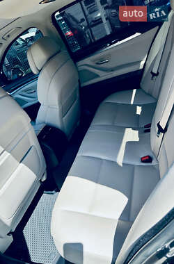 Седан BMW 5 Series 2011 в 