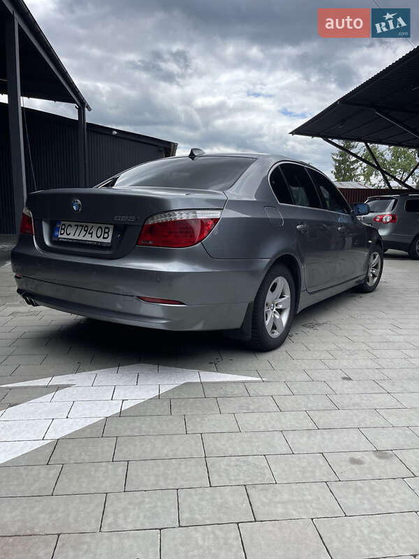 Седан BMW 5 Series 2007 в Львове
