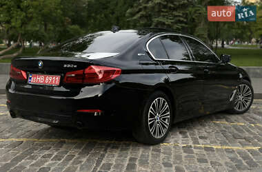 Седан BMW 5 Series 2019 в 