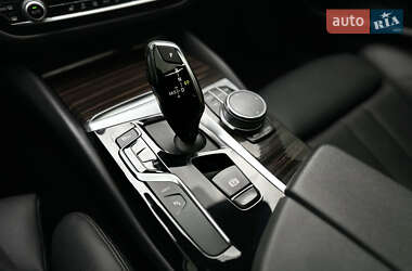 Седан BMW 5 Series 2019 в 