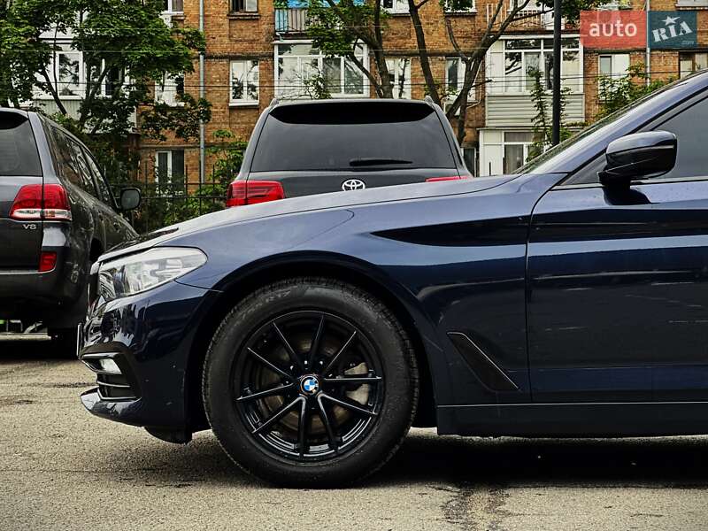 Седан BMW 5 Series 2016 в Києві