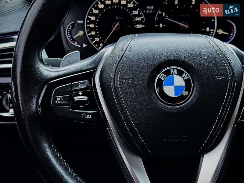 Седан BMW 5 Series 2016 в Києві