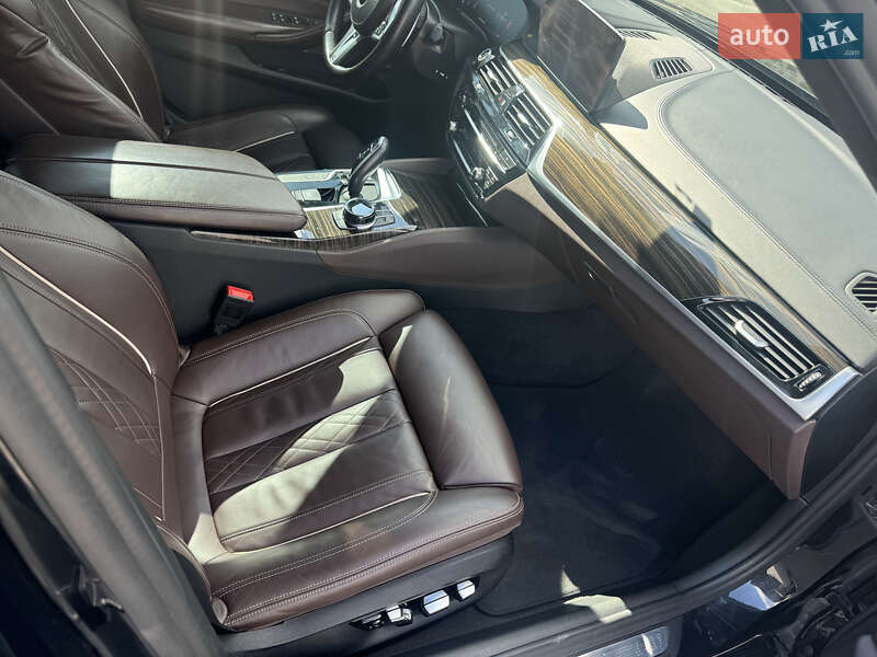 Седан BMW 5 Series 2018 в Киеве