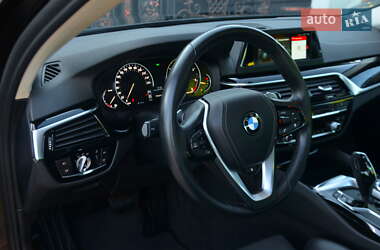 Седан BMW 5 Series 2018 в 