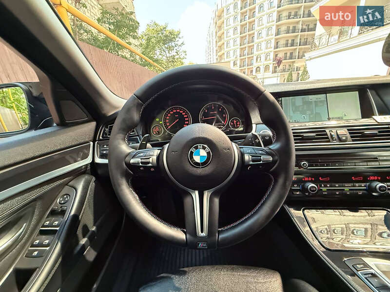 Седан BMW 5 Series 2015 в Одессе