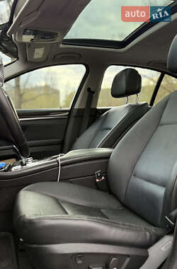 Седан BMW 5 Series 2012 в 