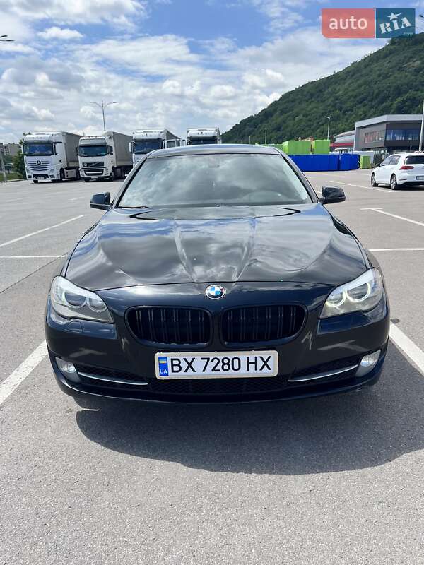 Седан BMW 5 Series 2013 в Мукачево