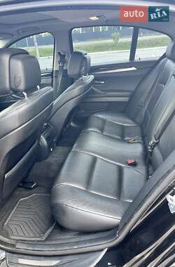 Седан BMW 5 Series 2013 в 
