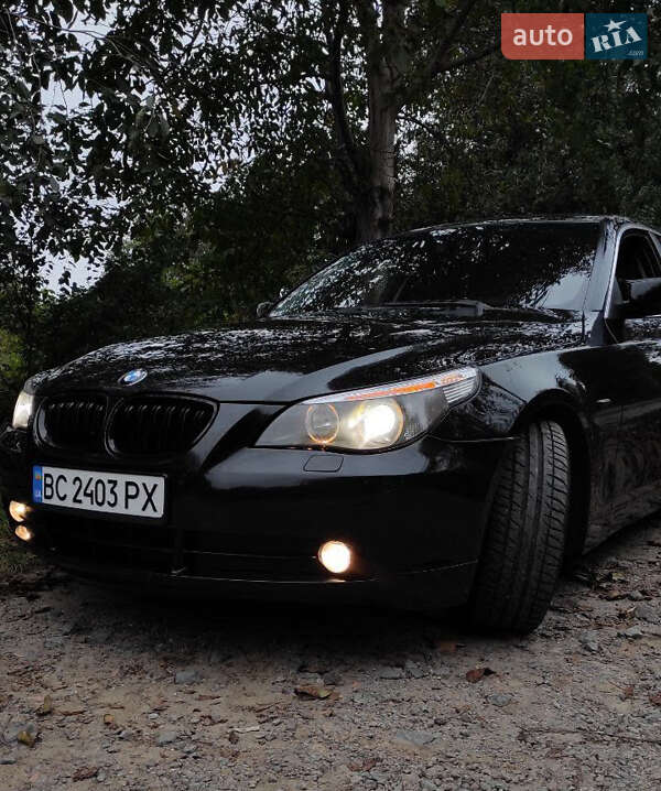 Седан BMW 5 Series 2005 в Львові