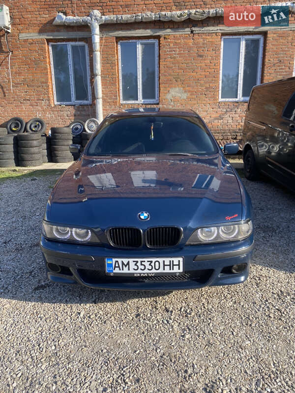 Седан BMW 5 Series 2001 в 