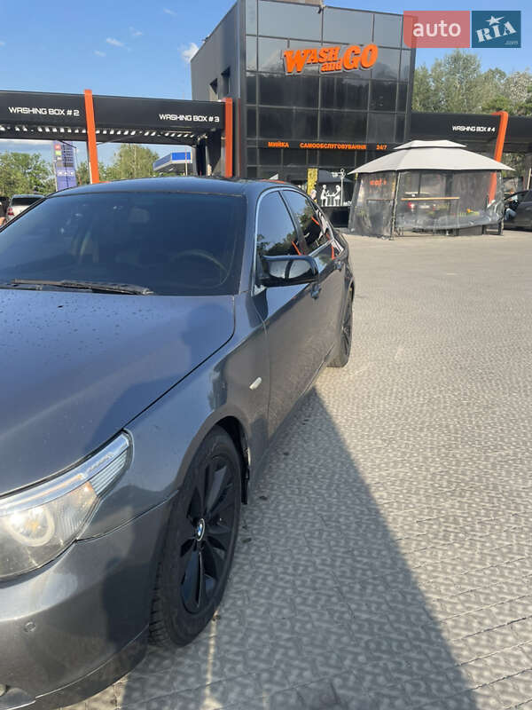 Седан BMW 5 Series 2004 в Полтаві