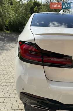 Седан BMW 5 Series 2017 в 