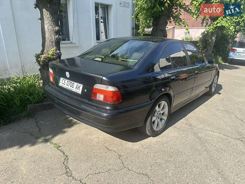 Седан BMW 5 Series 2000 в 