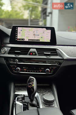 Седан BMW 5 Series 2017 в 