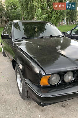 Седан BMW 5 Series 1992 в 