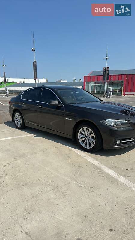 Седан BMW 5 Series 2016 в Киеве фото 12 Седан BMW 5 Series 2016 в Киеве