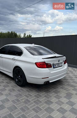 Седан BMW 5 Series 2012 в 