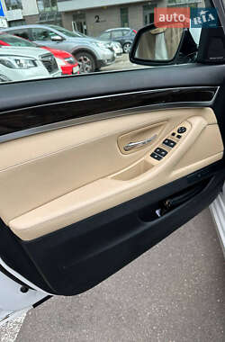 Седан BMW 5 Series 2015 в 