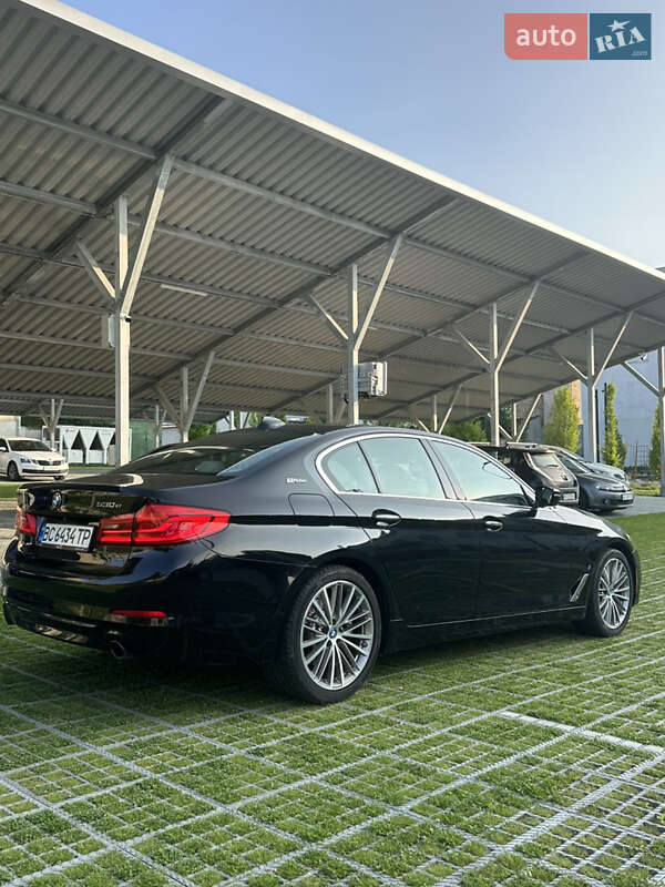Седан BMW 5 Series 2018 в Львове