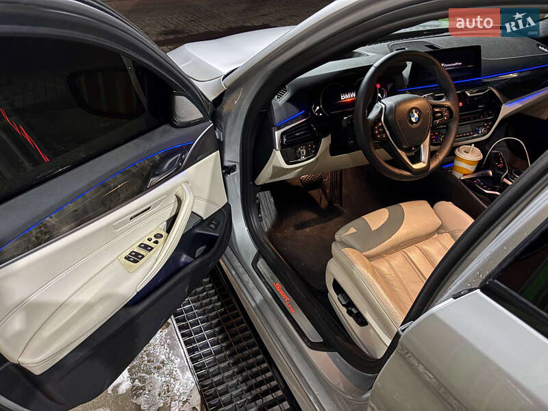 Седан BMW 5 Series 2019 в Киеве