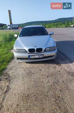 Седан BMW 5 Series 2002 в Золочеві