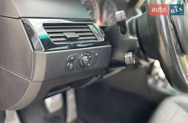 Седан BMW 5 Series 2005 в 