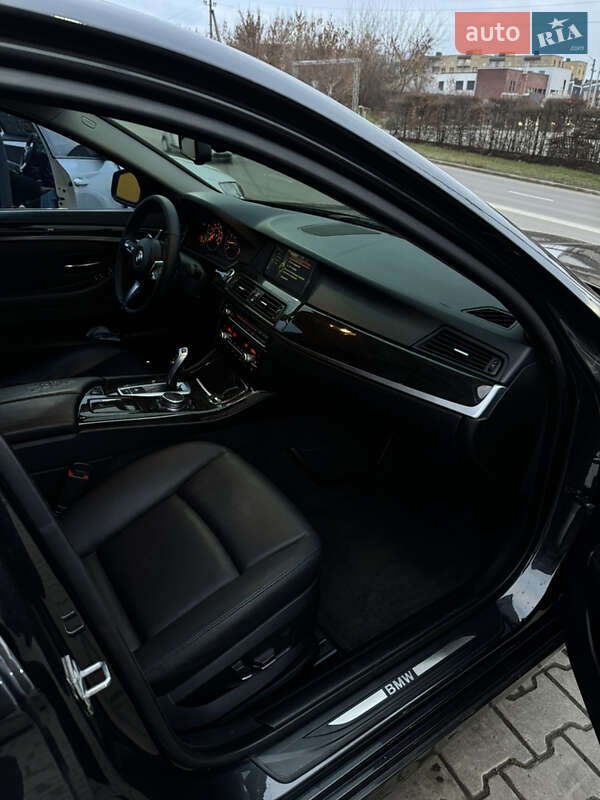 Седан BMW 5 Series 2013 в Черновцах