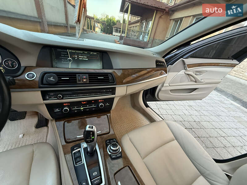 Седан BMW 5 Series 2011 в Коломые