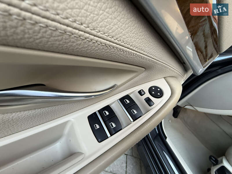 Седан BMW 5 Series 2011 в Коломые