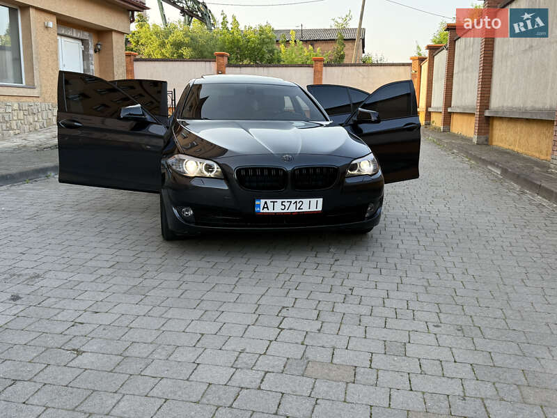 Седан BMW 5 Series 2011 в Коломые