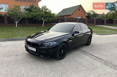 Седан BMW 5 Series 2011 в Вараше