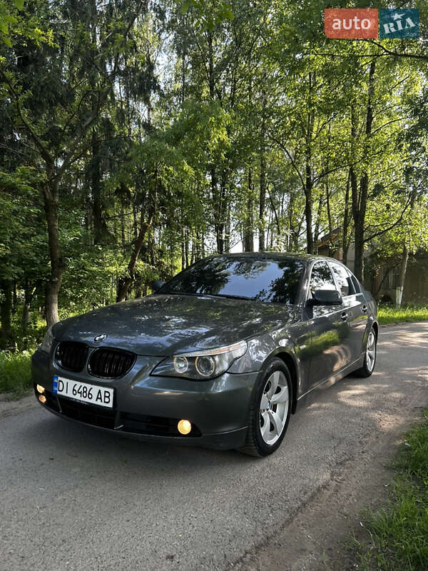 BMW 5 Series 2004