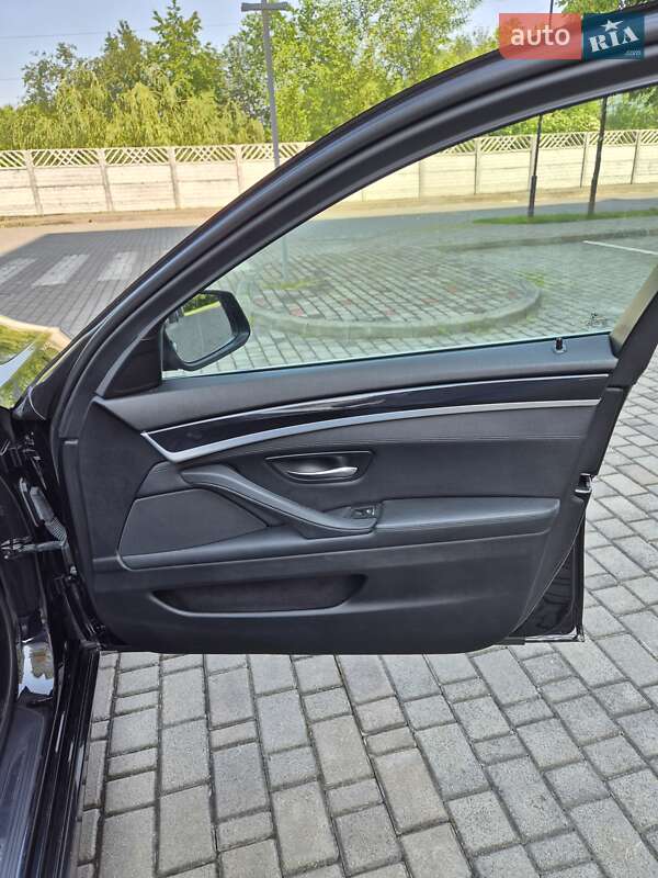 Седан BMW 5 Series 2013 в Ивано-Франковске