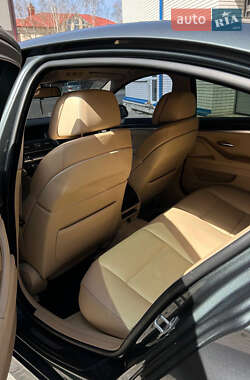 Седан BMW 5 Series 2012 в 
