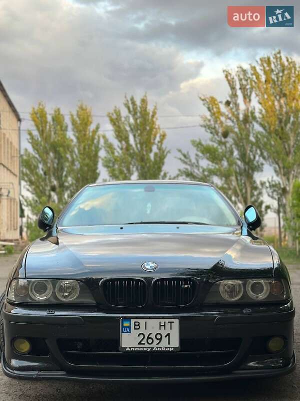 Седан BMW 5 Series 2000 в 