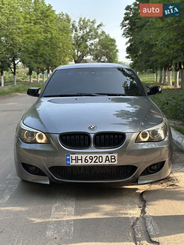 Седан BMW 5 Series 2007 в 