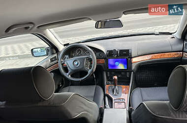Седан BMW 5 Series 2002 в 