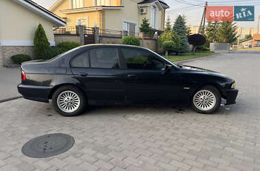 Седан BMW 5 Series 2000 в 