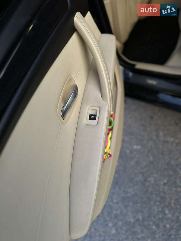 Седан BMW 5 Series 2009 в Владимире