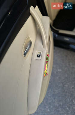 Седан BMW 5 Series 2009 в 