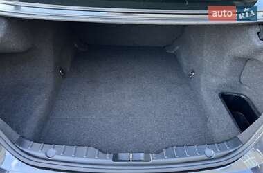 Седан BMW 5 Series 2012 в 