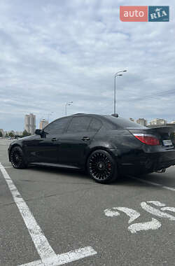 Седан BMW 5 Series 2004 в Киеве