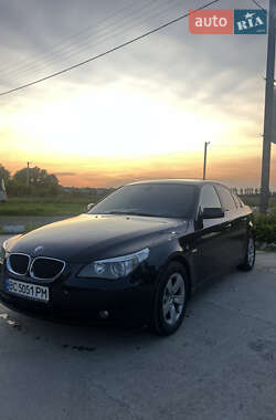 Седан BMW 5 Series 2004 в Жидачове