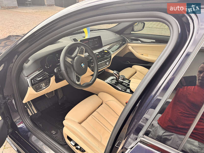 Седан BMW 5 Series 2017 в Ужгороде
